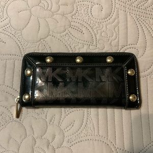 EUC Michael Kors Delaney Studded Zip Wallet